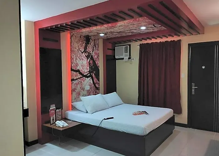 Sogo Roxas Blvd Hotel *